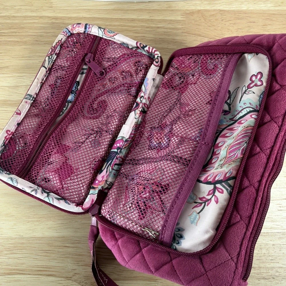 Vera Bradley Quilted Velvet Compact Organizer – Majestic Magenta 27120-U23